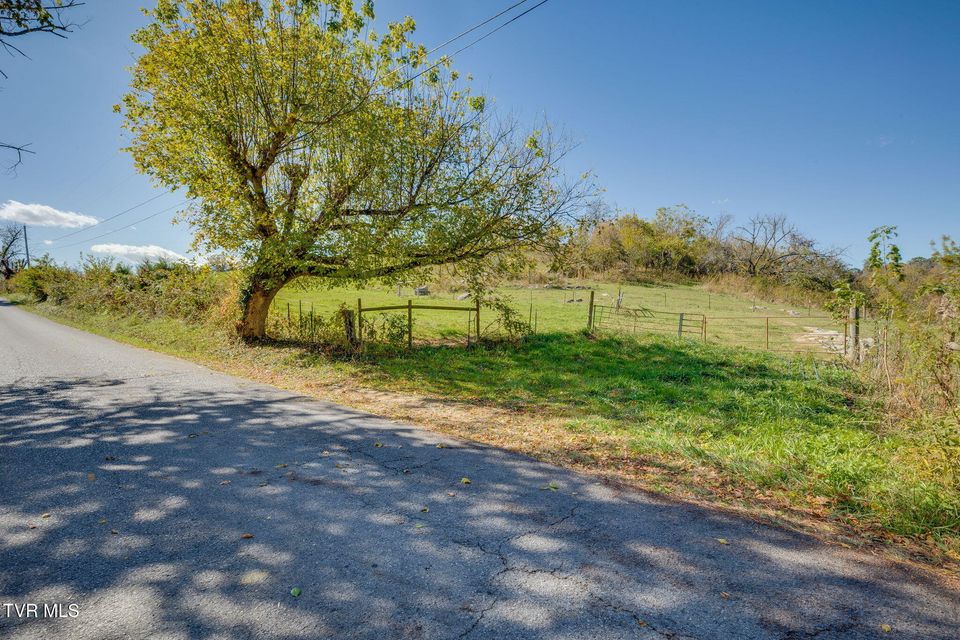 Photo #6: 955 Sycamore Shoals Drive