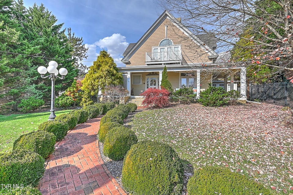 Photo #4: 529 Taylor Street