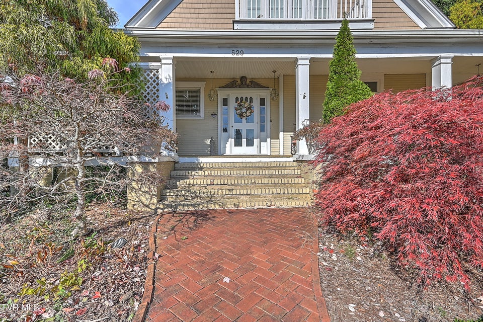 Photo #5: 529 Taylor Street