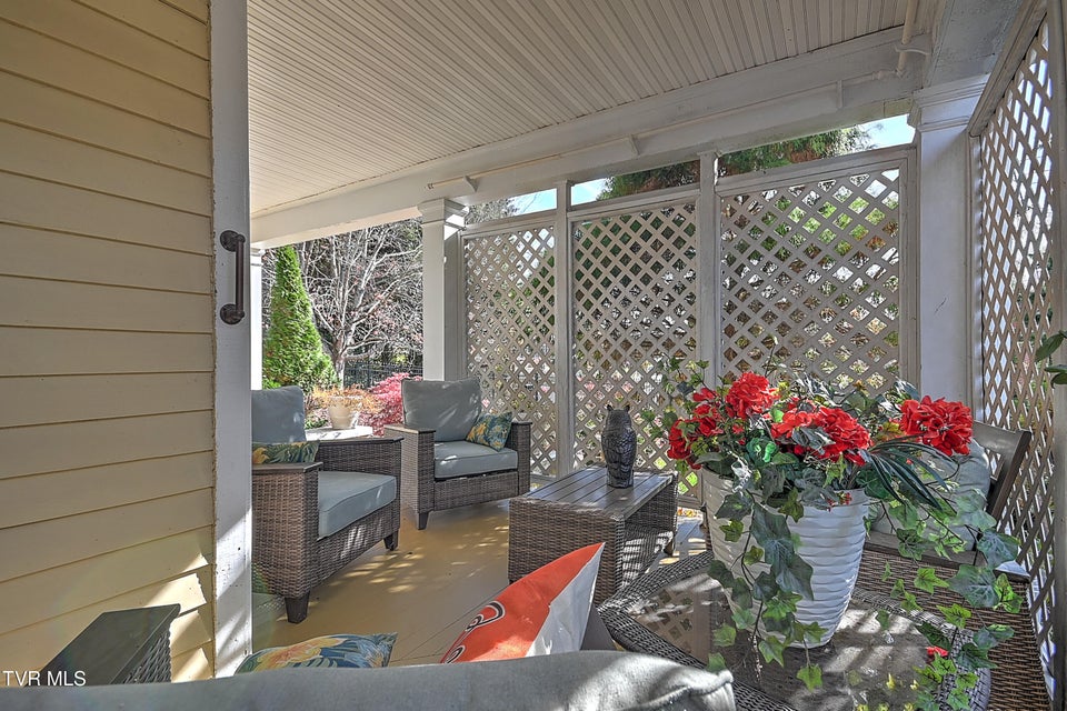 Photo #13: 529 Taylor Street