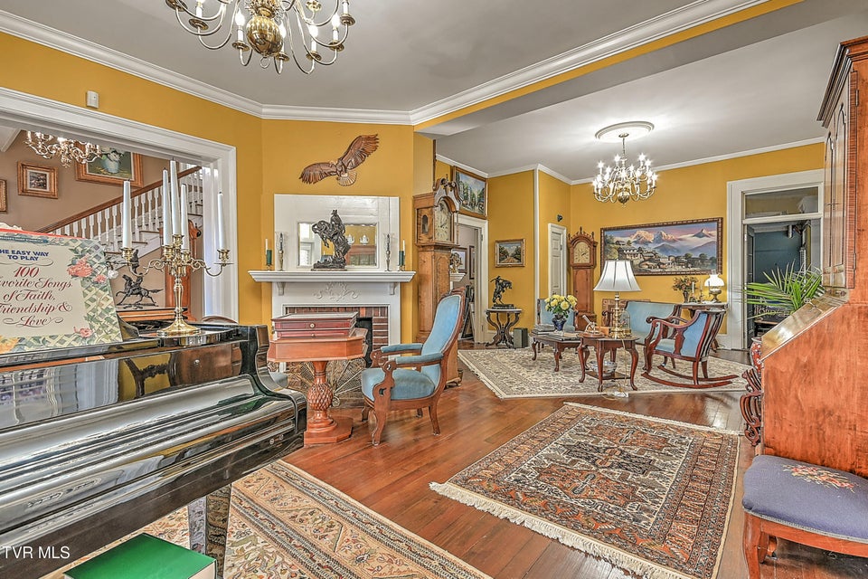 Photo #19: 529 Taylor Street