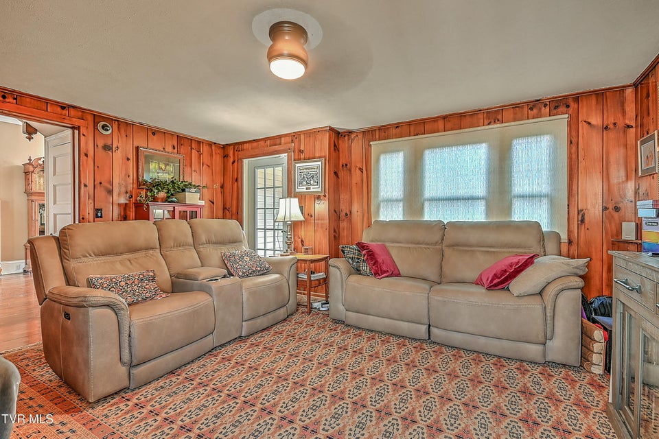 Photo #25: 529 Taylor Street