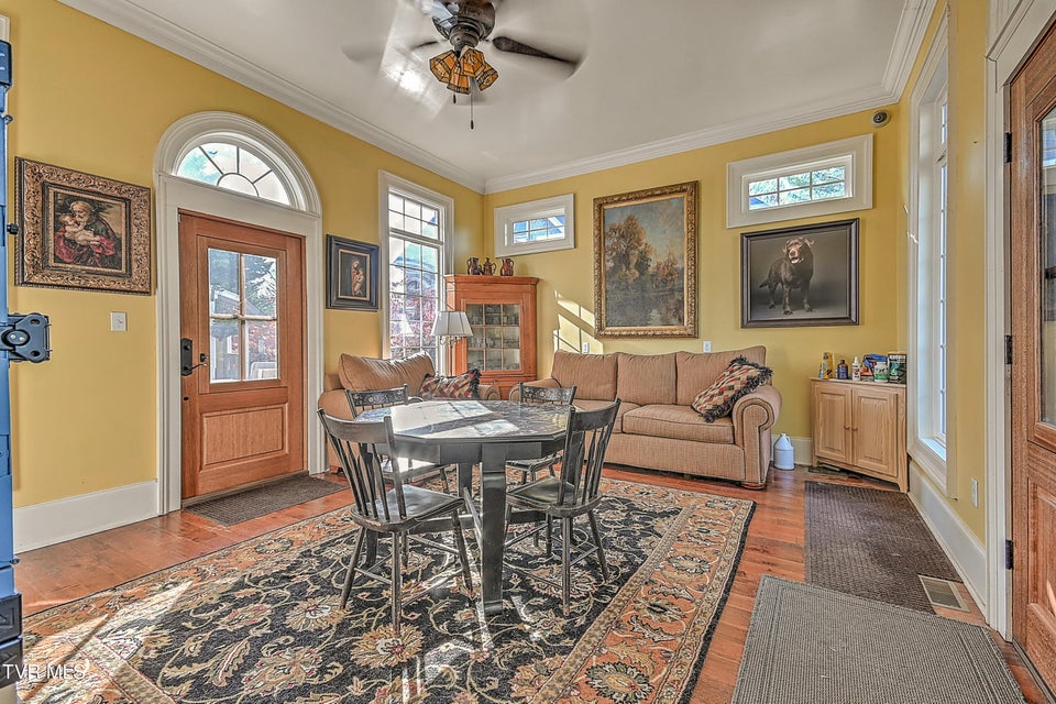 Photo #44: 529 Taylor Street