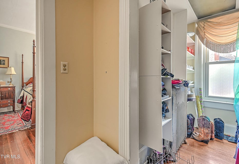 Photo #51: 529 Taylor Street