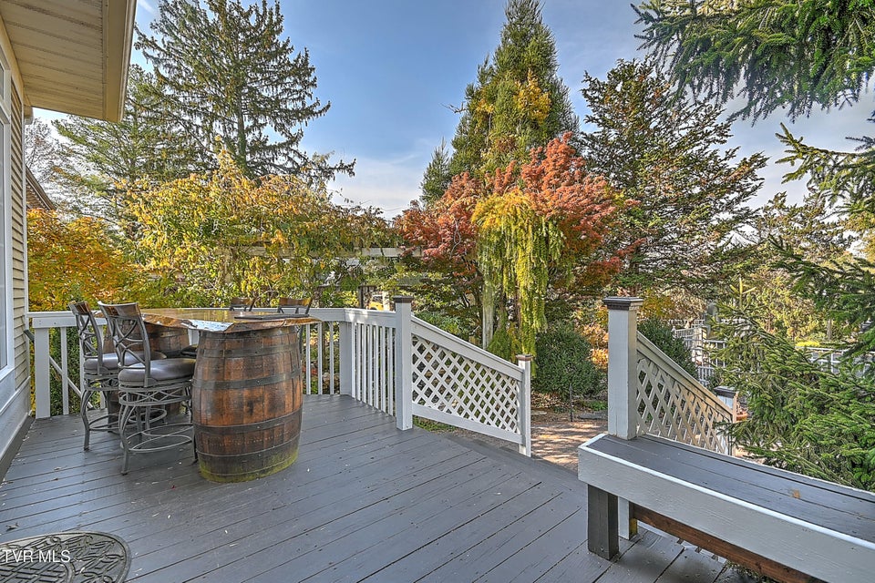 Photo #70: 529 Taylor Street