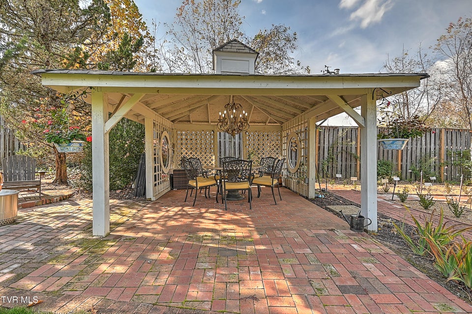 Photo #100: 529 Taylor Street