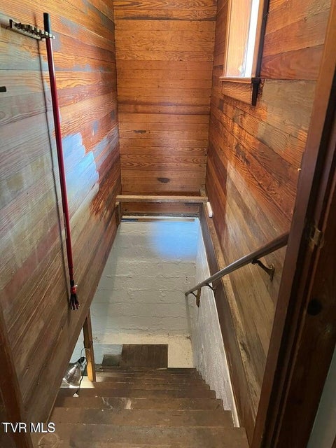 Photo #28: 214 Susong Lane