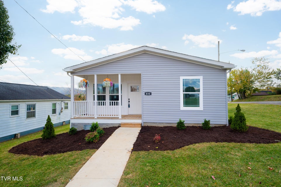 Photo #2: 830 Fairview Avenue