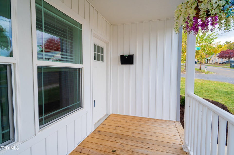 Photo #6: 830 Fairview Avenue