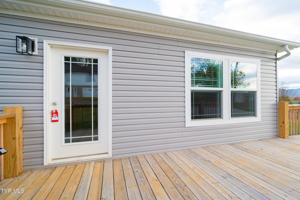 Photo #39: 830 Fairview Avenue