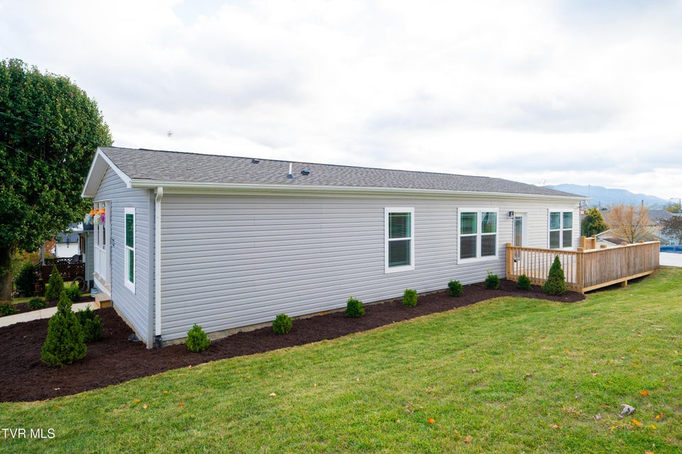 Photo #40: 830 Fairview Avenue