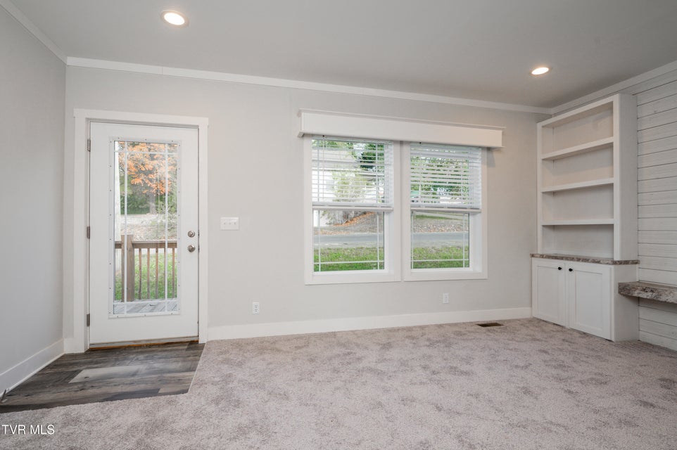 Photo #7: 830 Fairview Avenue