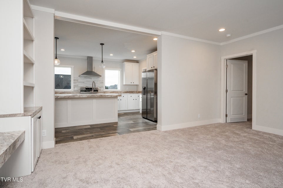 Photo #11: 830 Fairview Avenue