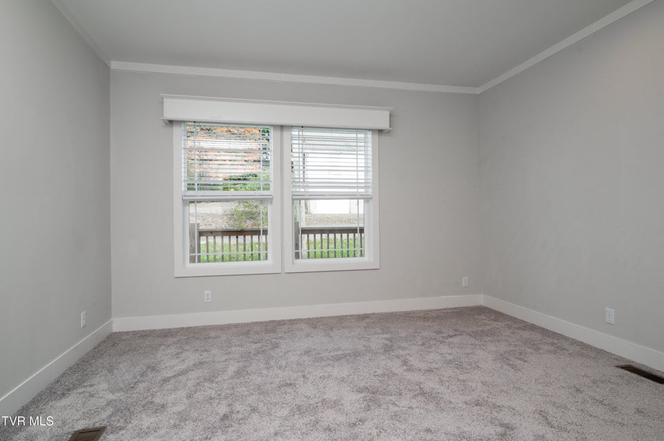 Photo #24: 830 Fairview Avenue