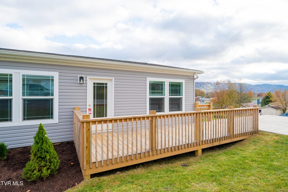 Photo #41: 830 Fairview Avenue