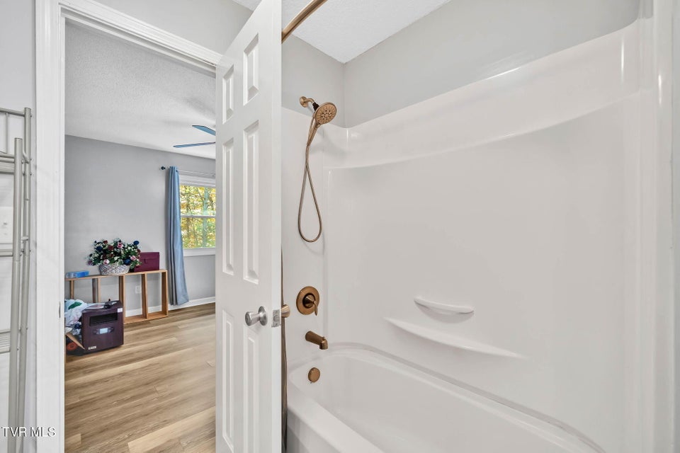 Photo #23: 125 Dean Archer Road