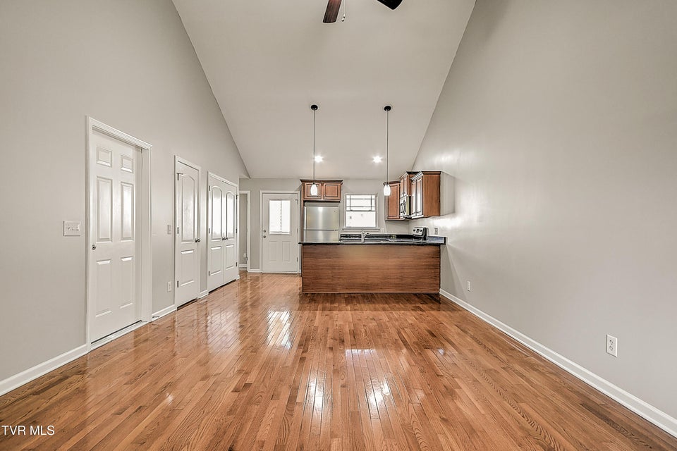 Photo #13: 527 Redstone Drive 