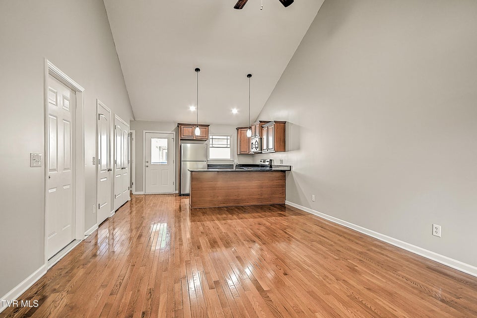 Photo #14: 527 Redstone Drive 