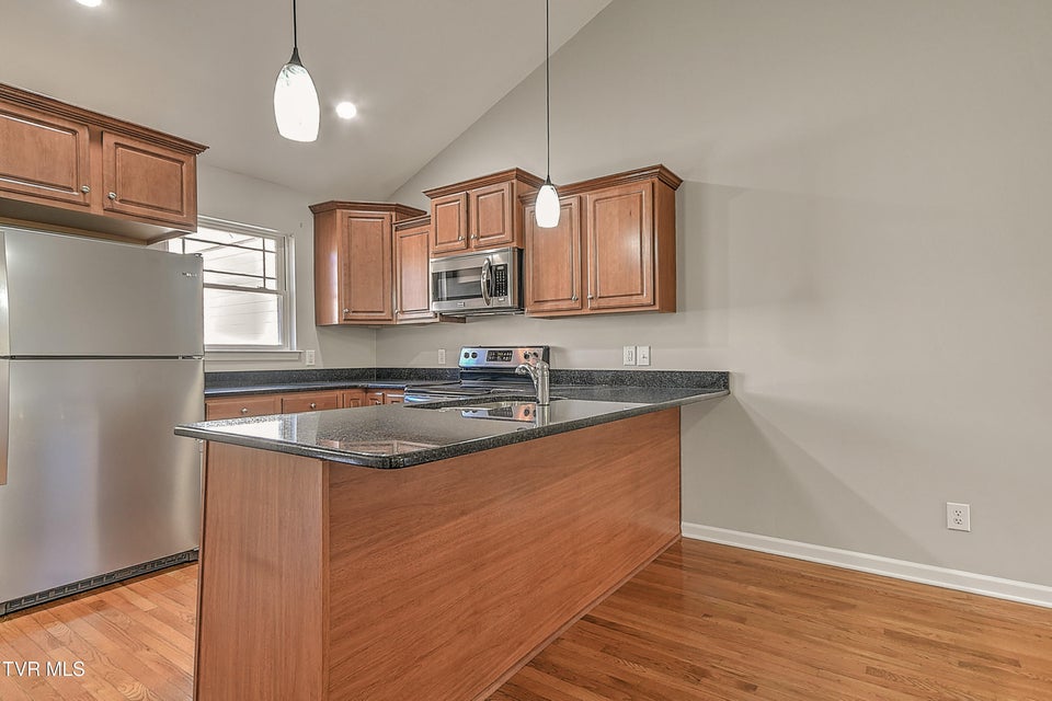 Photo #18: 527 Redstone Drive 