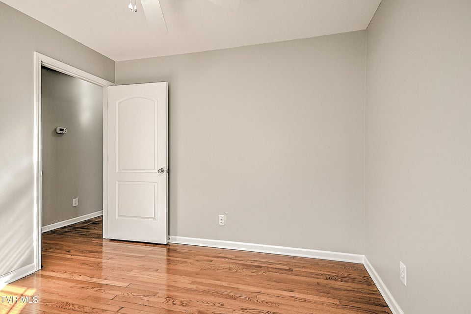 Photo #29: 527 Redstone Drive 