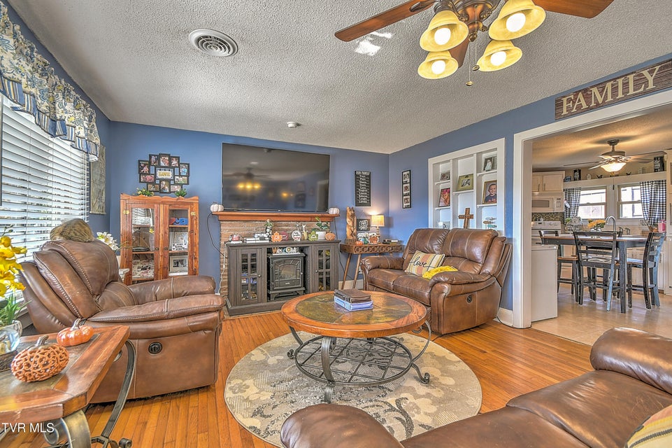 Photo #14: 1801 King College Road