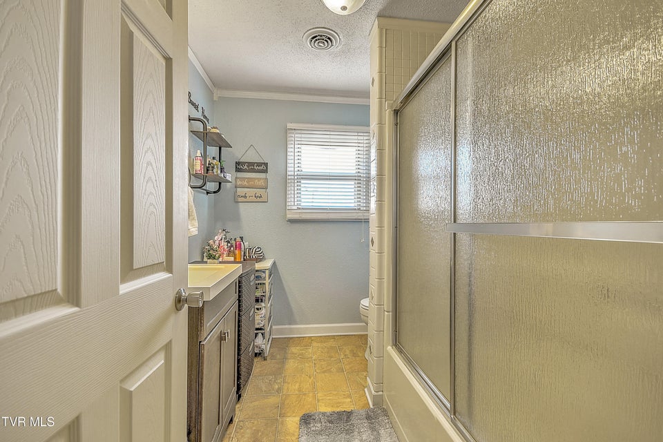 Photo #31: 1801 King College Road