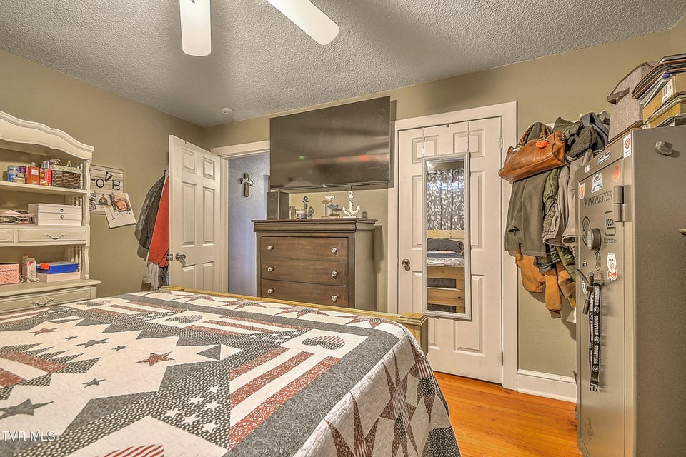 Photo #36: 1801 King College Road