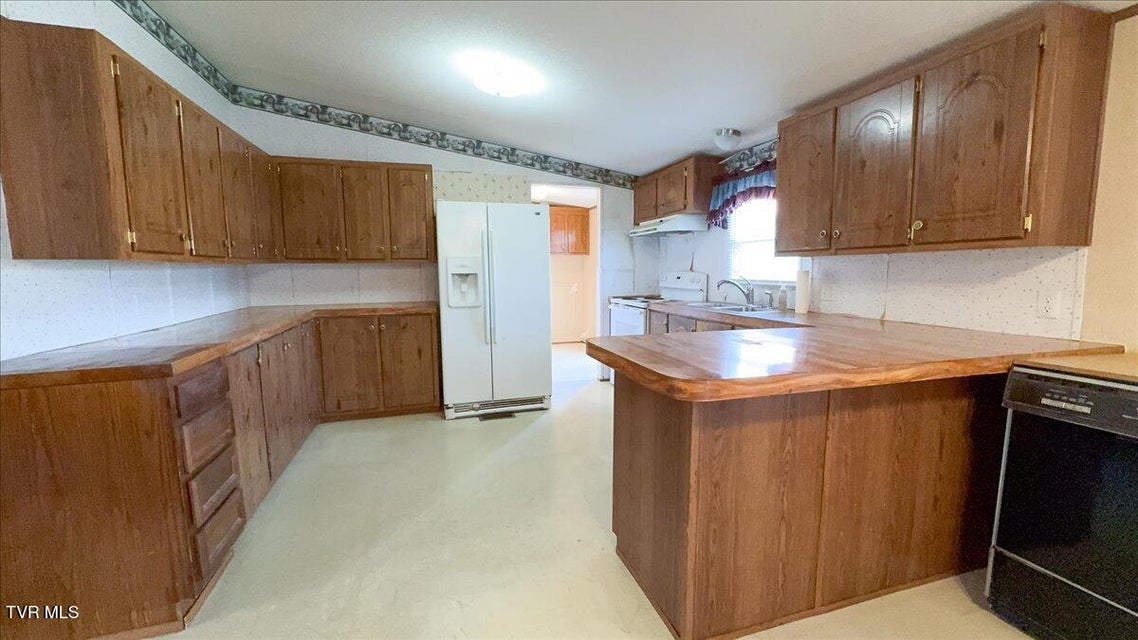 Photo #15: 695 Old Stagecoach Road