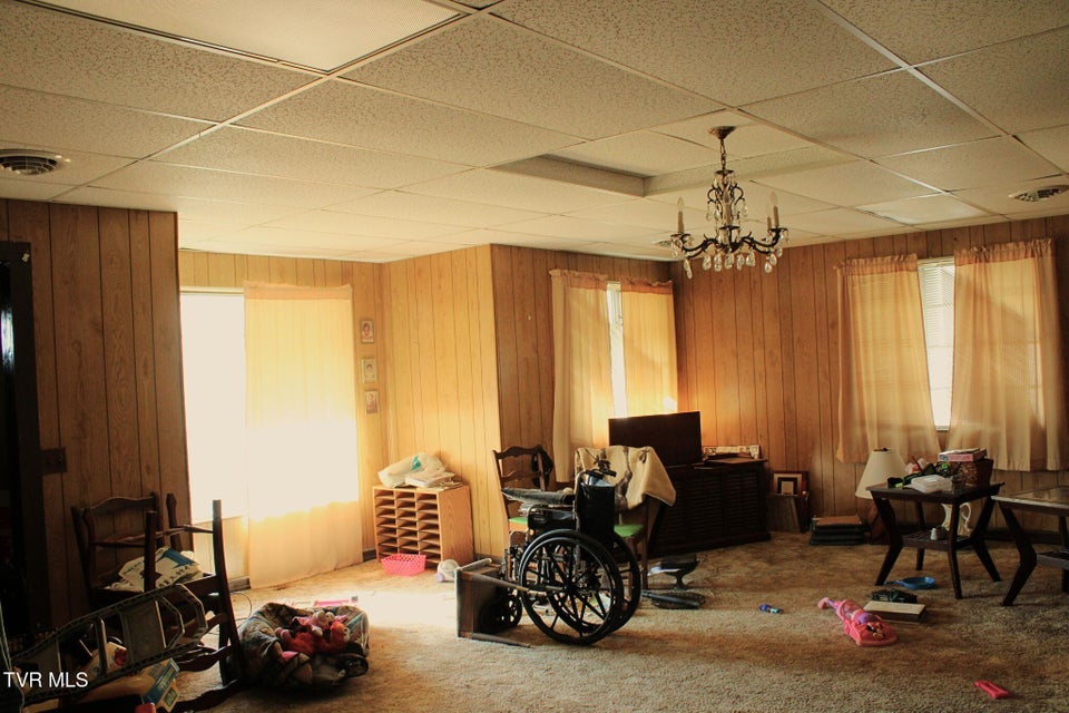 Photo #9: 106 Anderson Street