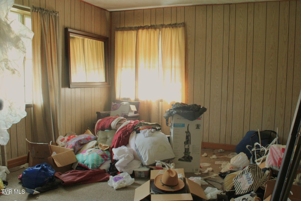 Photo #15: 106 Anderson Street