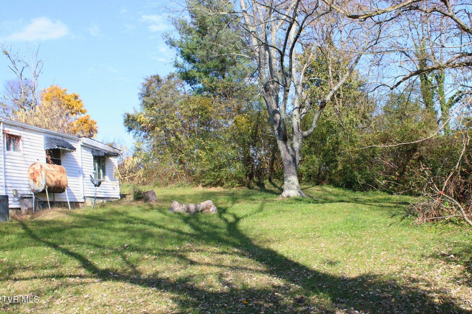 Photo #5: 106 Anderson Street