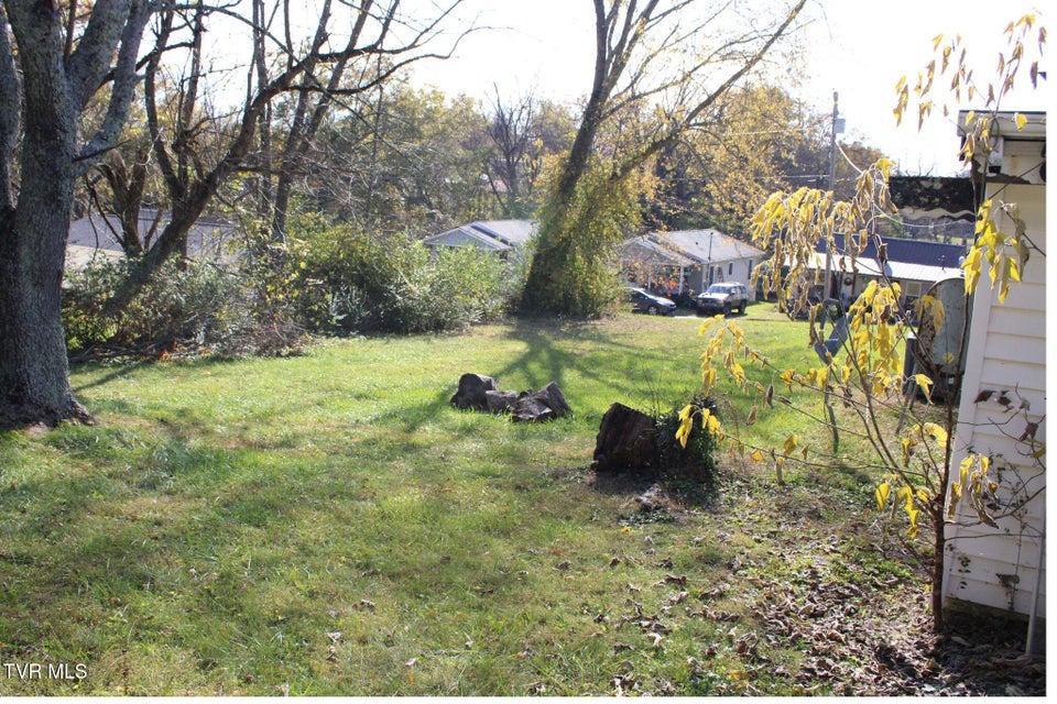 Photo #7: 106 Anderson Street