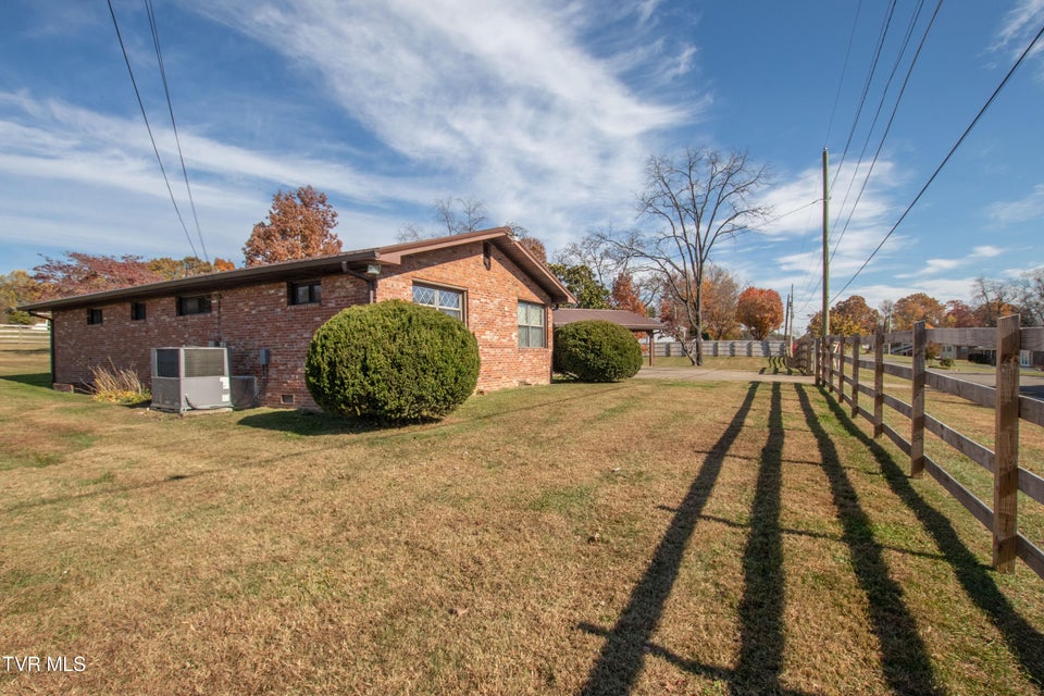 Photo #30: 15451 Siesta Avenue