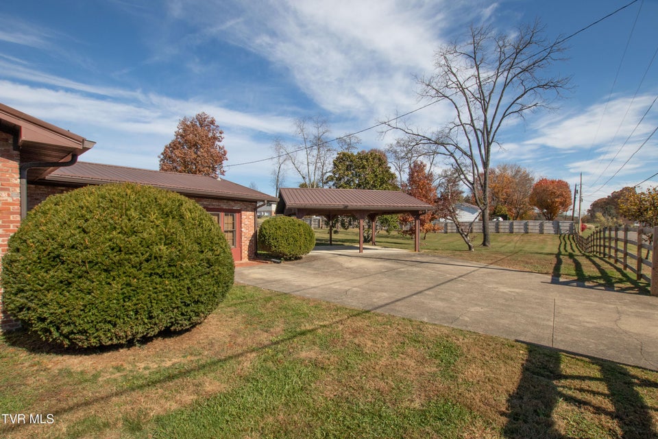 Photo #33: 15451 Siesta Avenue