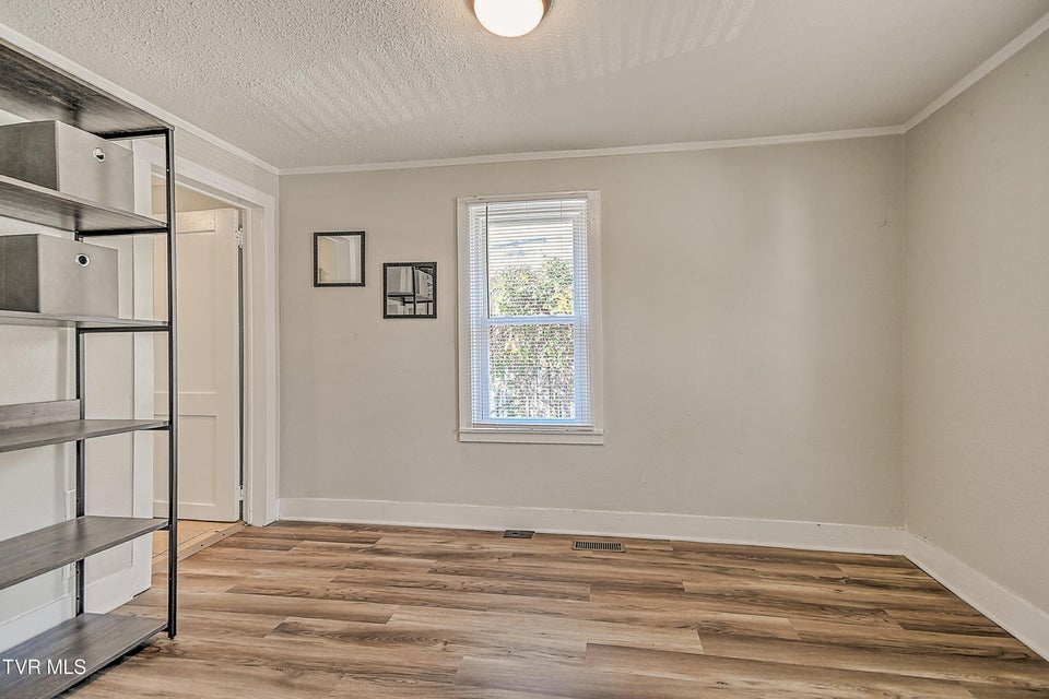 Photo #13: 1003 1/2 Watauga Avenue