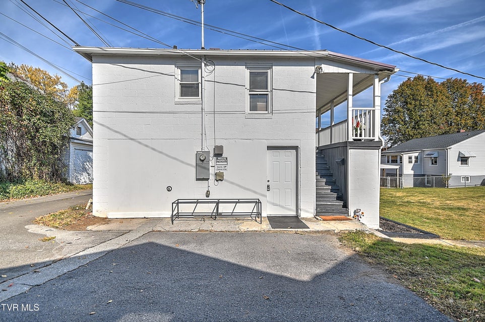 Photo #23: 1003 1/2 Watauga Avenue