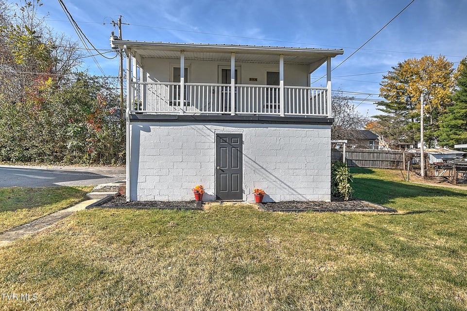 Photo #29: 1003 1/2 Watauga Avenue