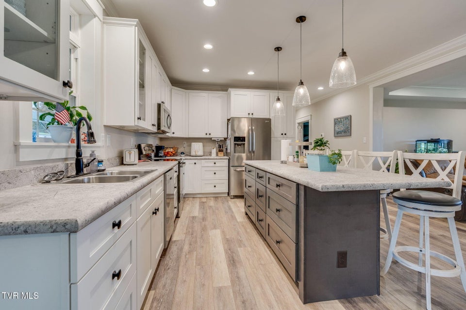 Photo #21: 2188 Highway 75 