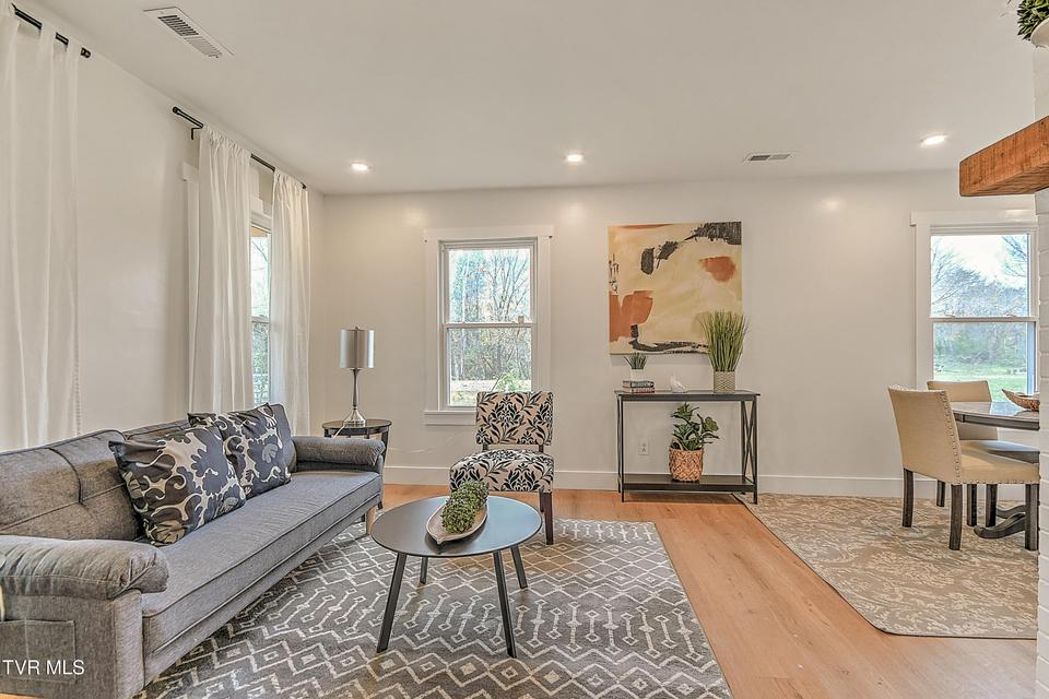 Photo #9: 940 Shipp Street