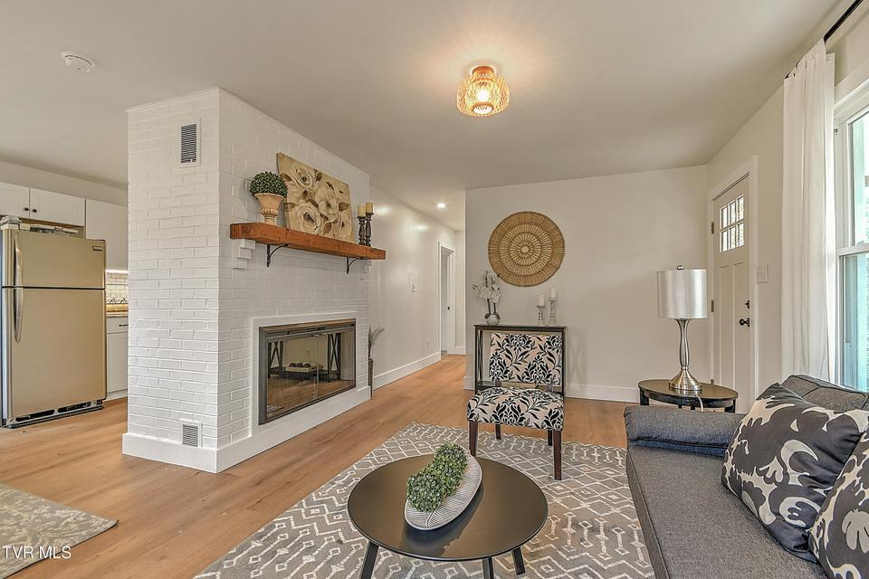 Photo #11: 940 Shipp Street