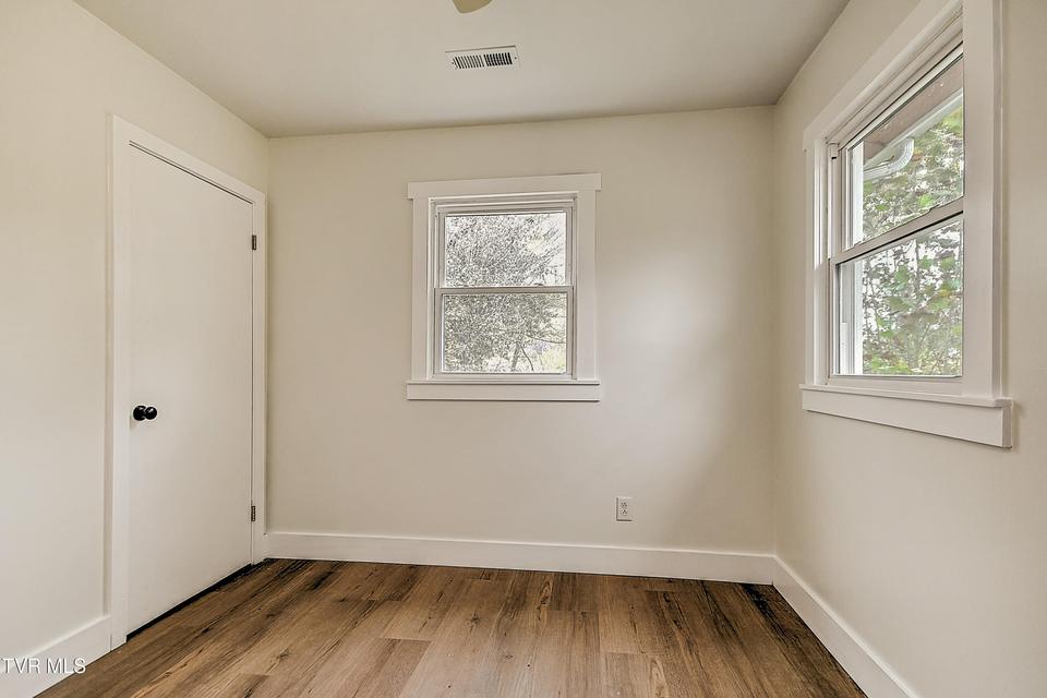 Photo #24: 940 Shipp Street