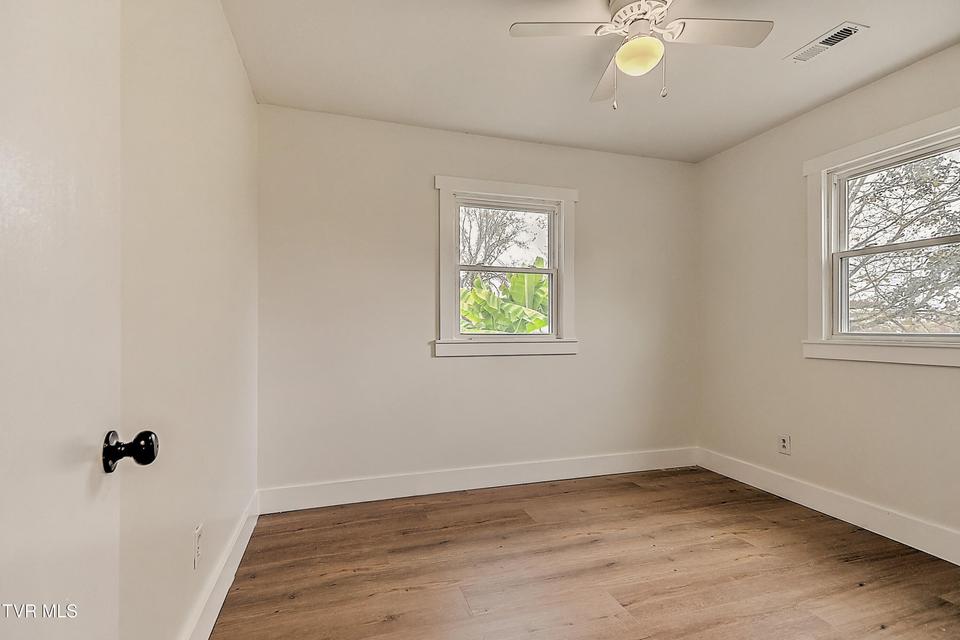 Photo #26: 940 Shipp Street