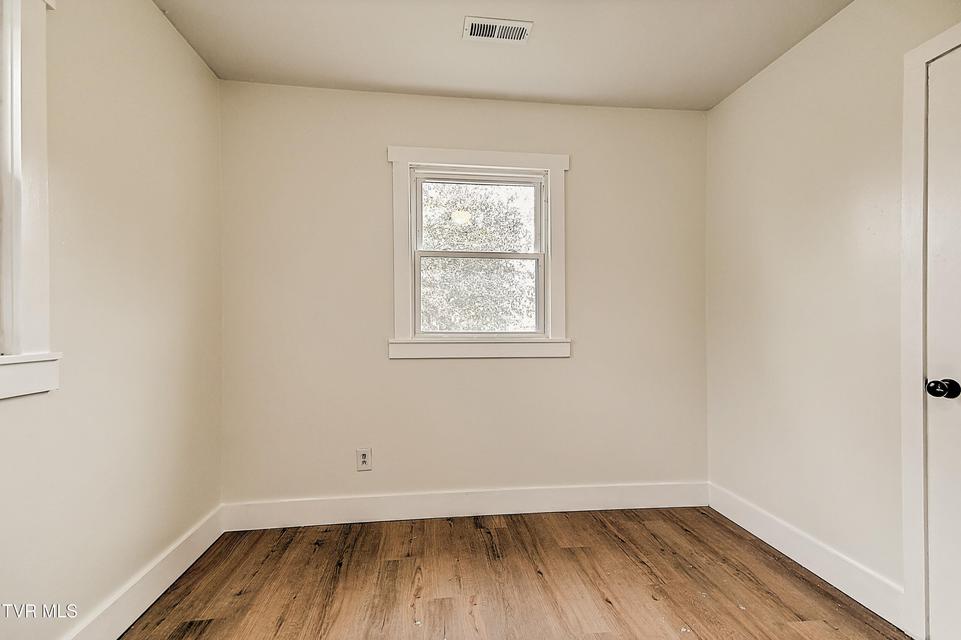 Photo #27: 940 Shipp Street