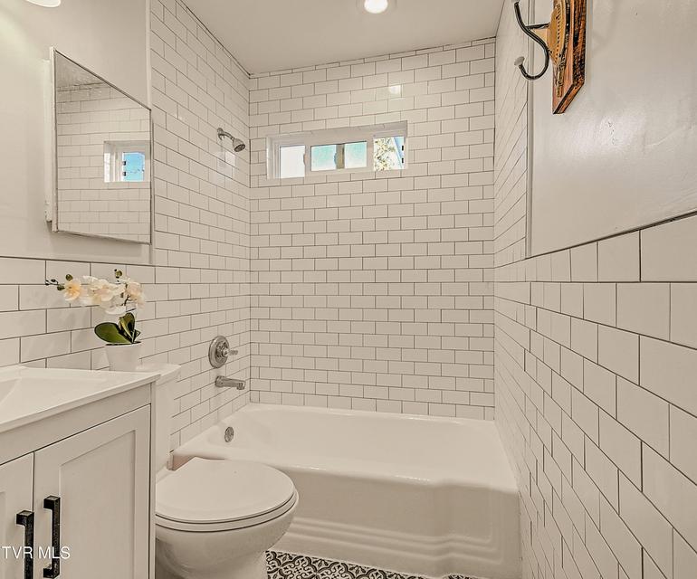 Photo #30: 940 Shipp Street