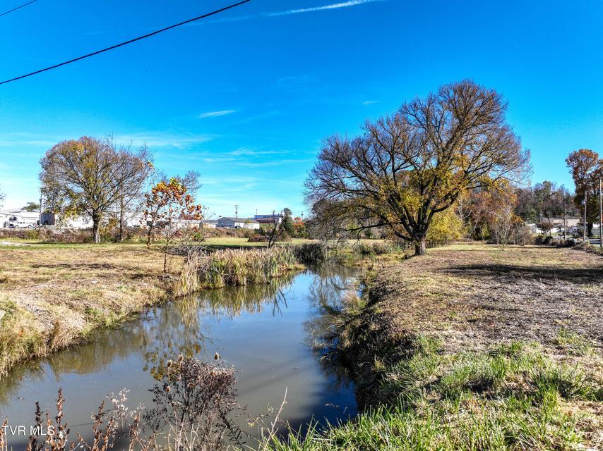 Photo #74: 940 Shipp Street