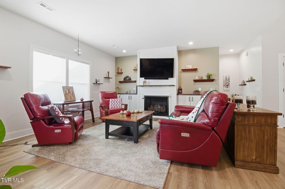 Photo #19: 1839 Top Sail Court