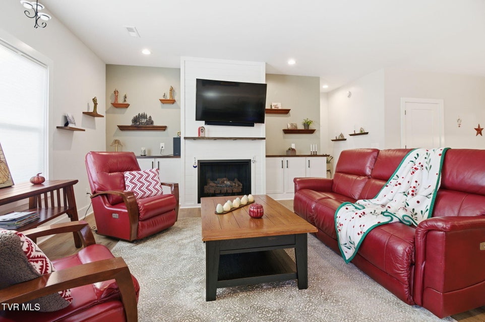 Photo #20: 1839 Top Sail Court