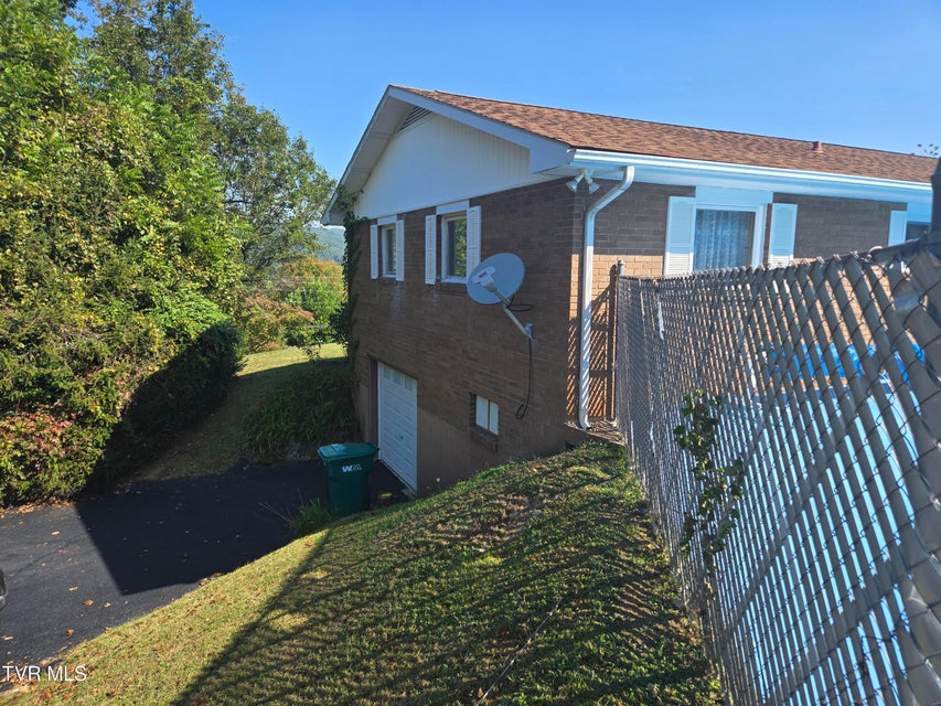 Photo #34: 720 Mohawk Drive