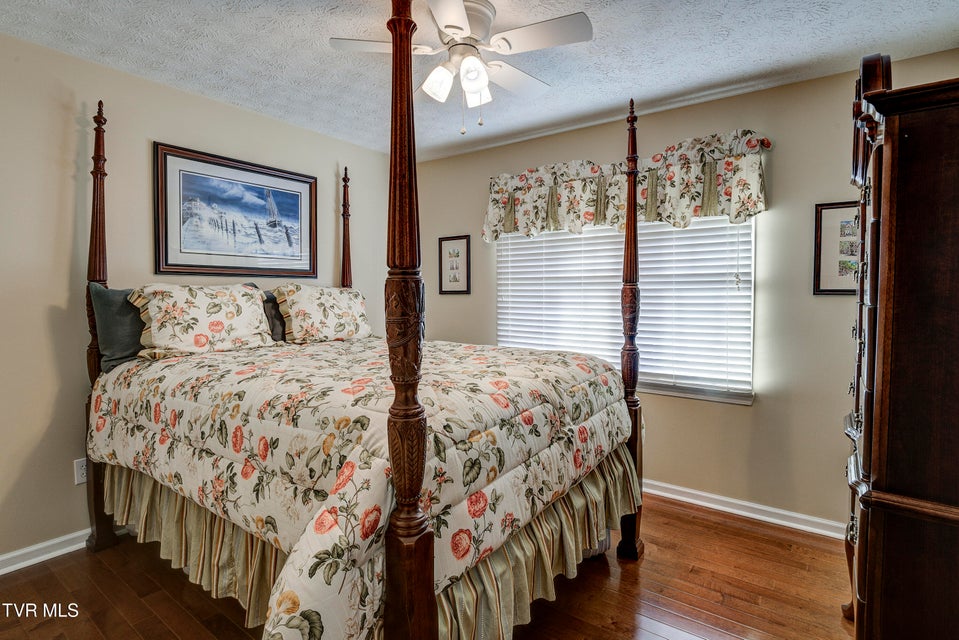 Photo #30: 351 Wiltshire Drive