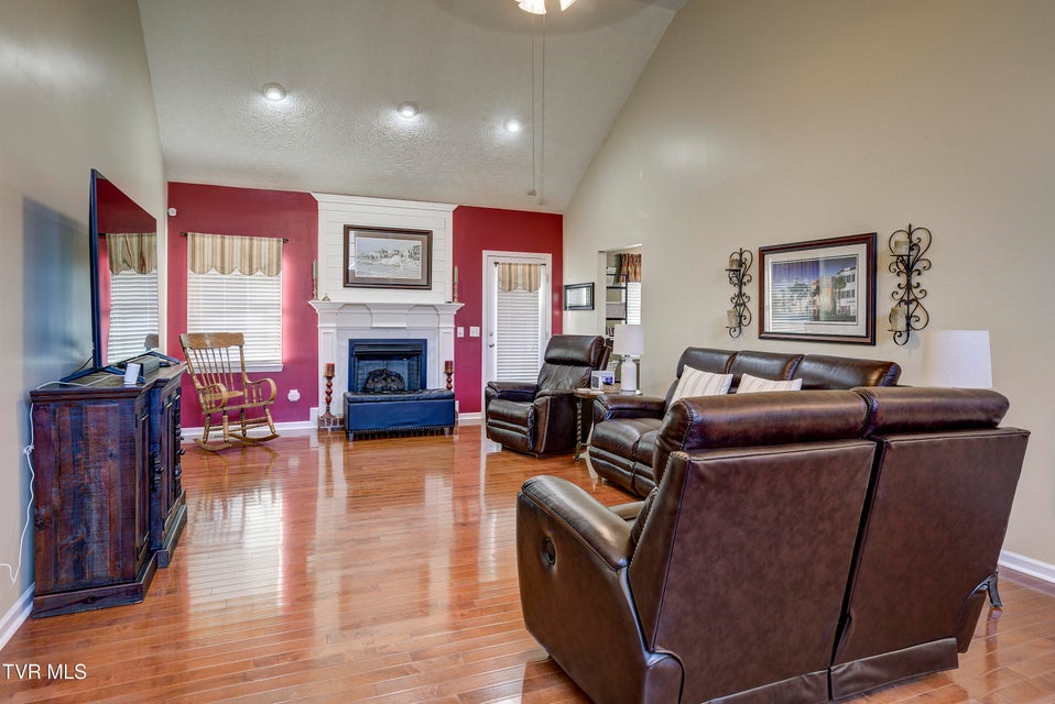 Photo #6: 351 Wiltshire Drive